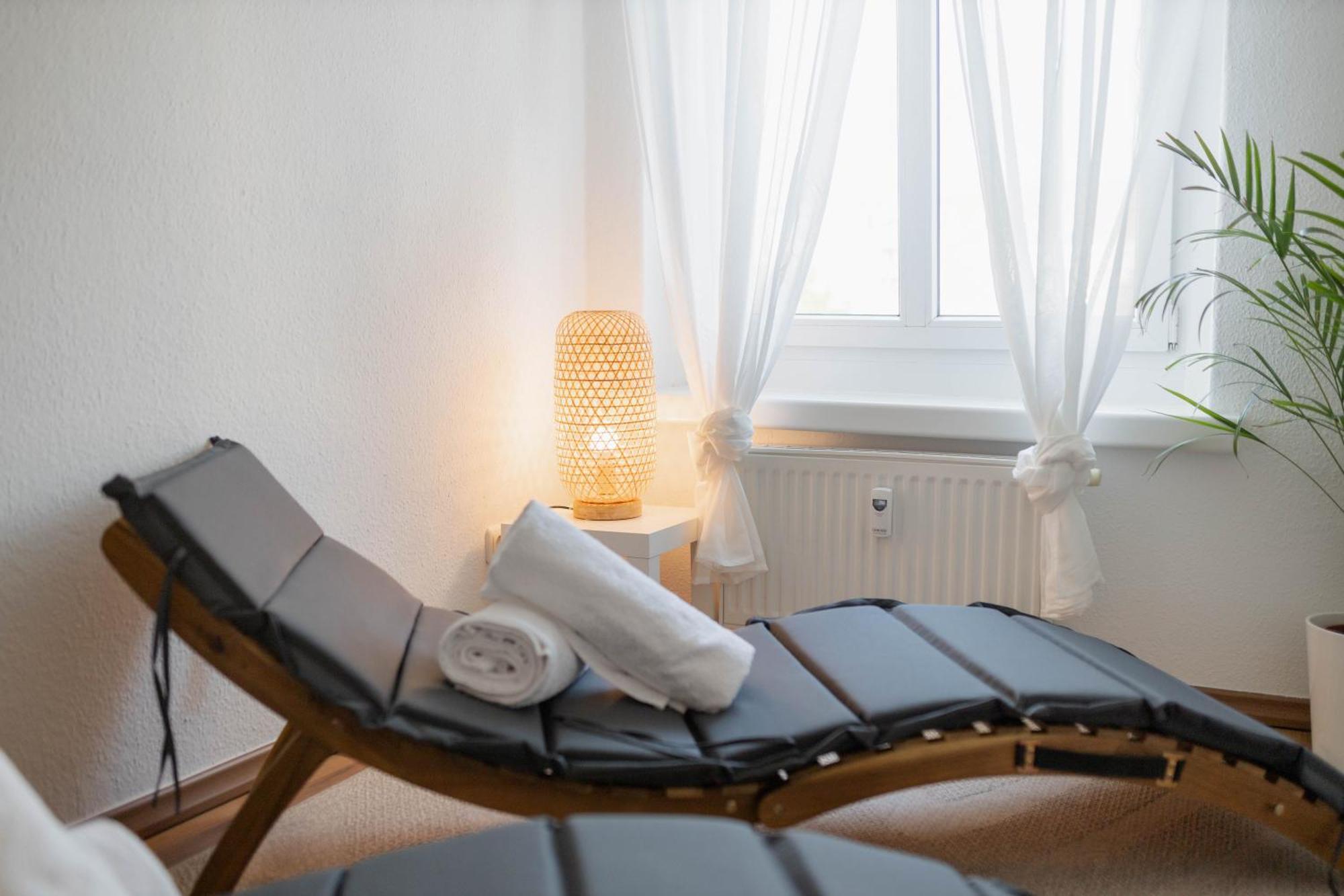 Ferienwohnung Wellness Lounge Am Bauhausmuseum Dessau-Rosslau Exterior foto
